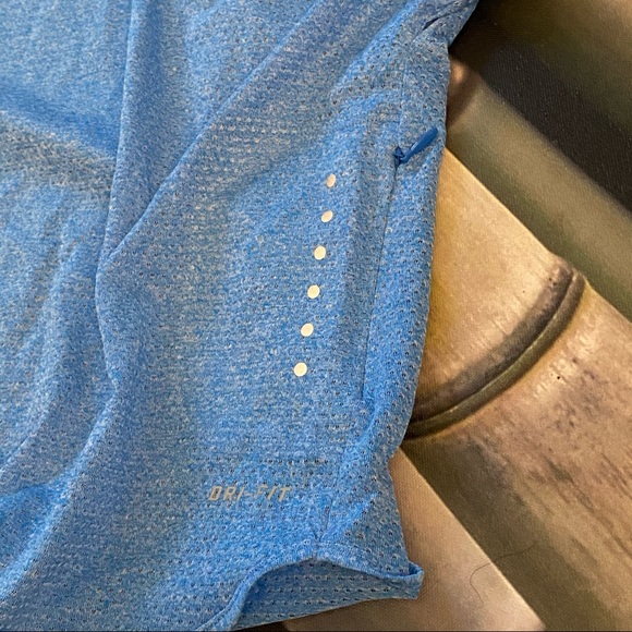 Nike Dri Fit Top XS - Picture 6 of 13